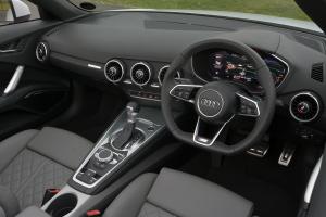 Audi TT Roadster 2.0 TFSI Quattro S-Line 2015 года  (UK)